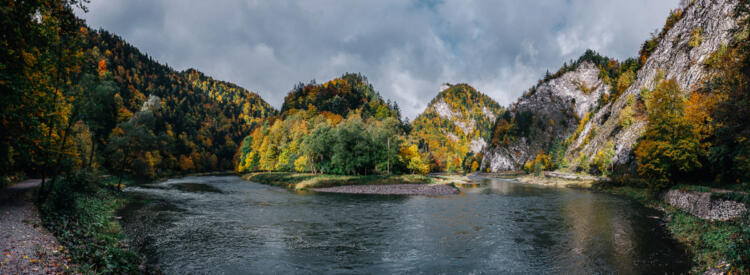 Dunajec v jeseni – Panoráma farieb a pokoja