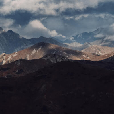 Tatry v modrohnedom odtieni