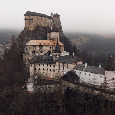 Oravský hrad v hmle 3